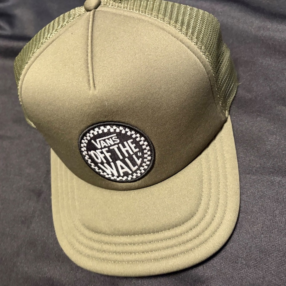Vans Off The Wall Trucker Hat Olive Green Mesh Adj Snapback Logo Patch Cap EUC